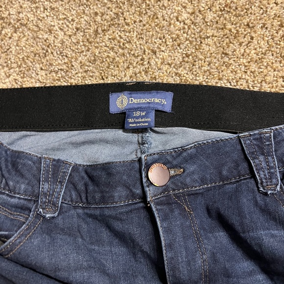 Democracy Jeri Absolution Skinny Jean - Picture 3 of 3